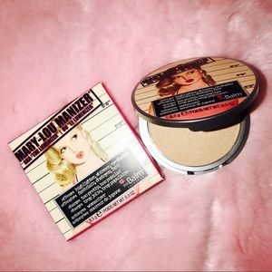 TheBalm Highlighter/Shadow/Shimmer MaryLou Manizer